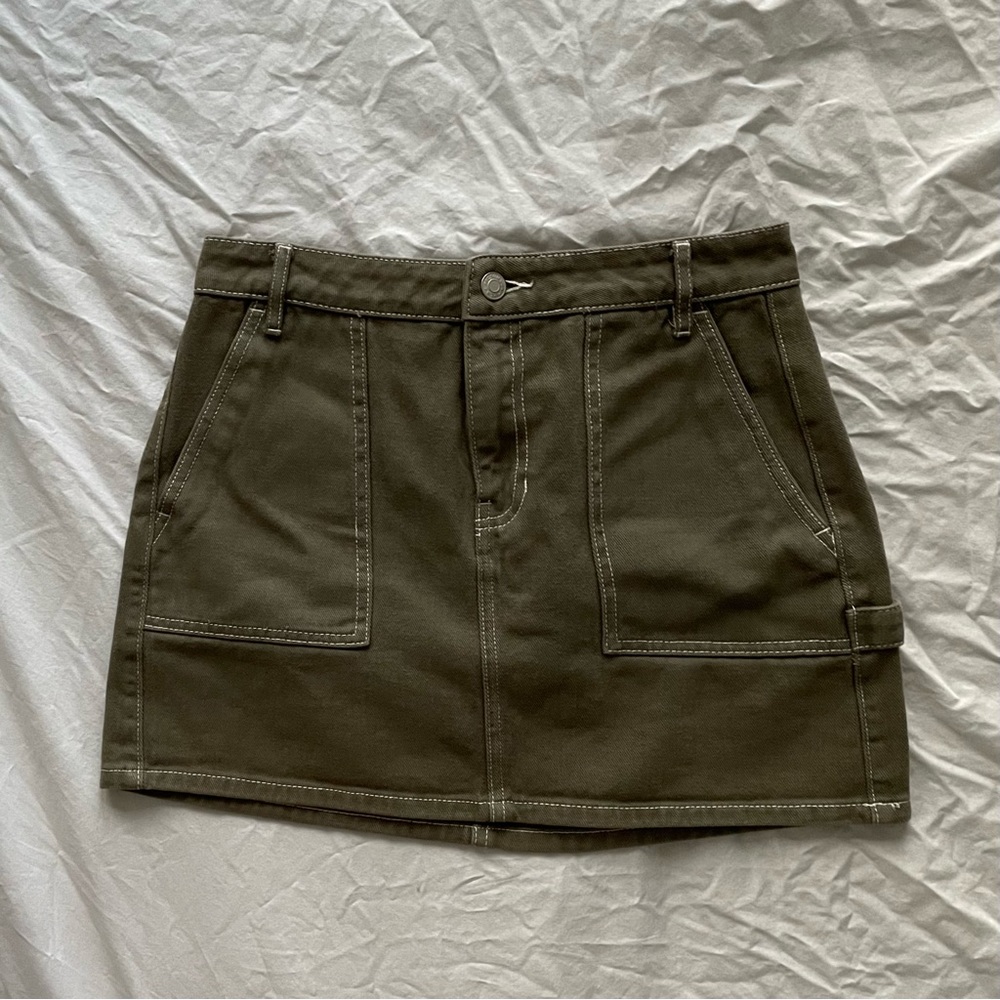 Green Pacsun cargo skirt